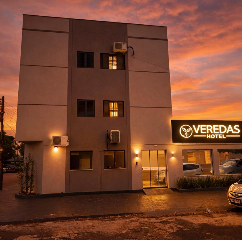 Área de Lazer e Pátio do Hotel Veredas